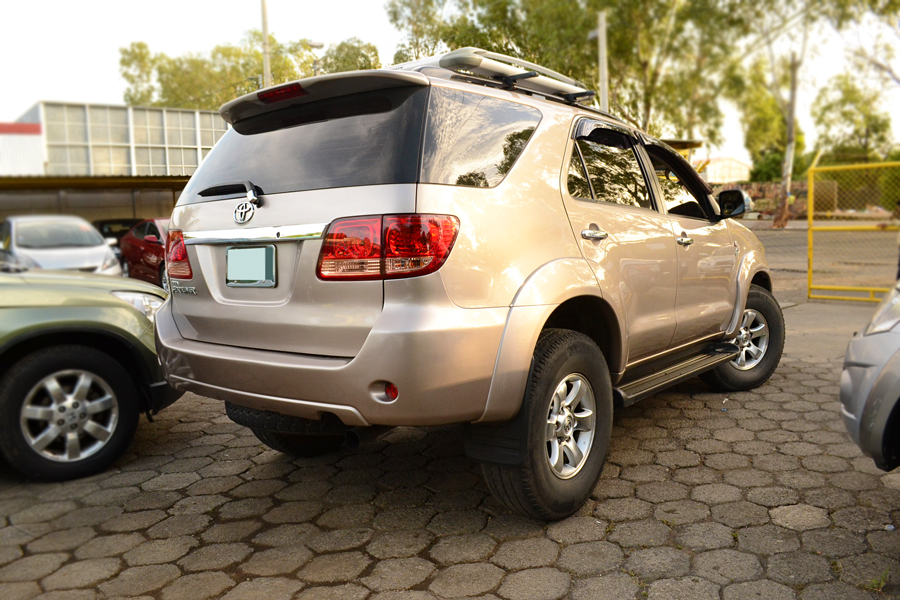 TOYOTA FORTUNER 2007 SR